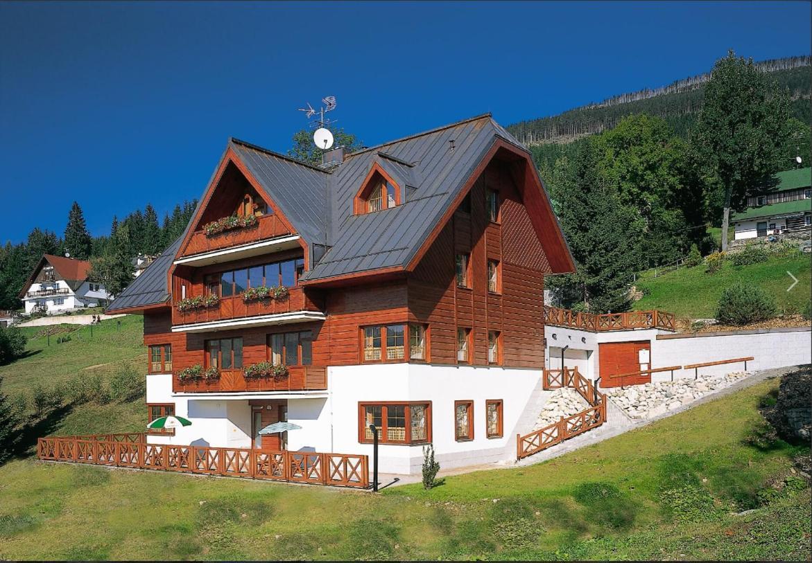 Třílůžkový pokoj Pension Kubů Špindlerŭv Mlýn Exterior foto
